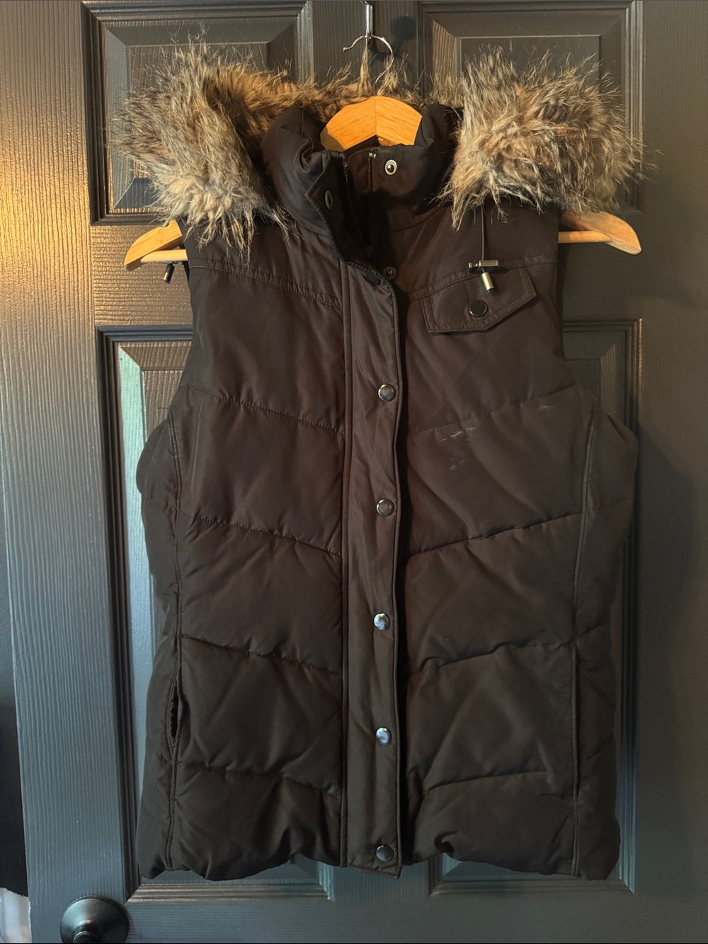 Women's Quilted Faux Fur-Trim Puffer Vest - Brown